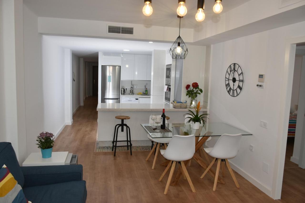 Spectacular Apartment 8 Pax/4 Rooms & Free Parking มาลากา ภายนอก รูปภาพ