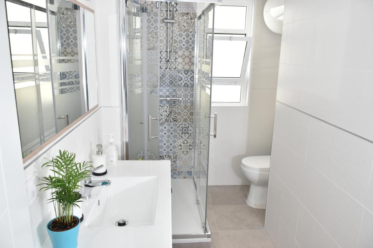 Spectacular Apartment 8 Pax/4 Rooms & Free Parking มาลากา ภายนอก รูปภาพ
