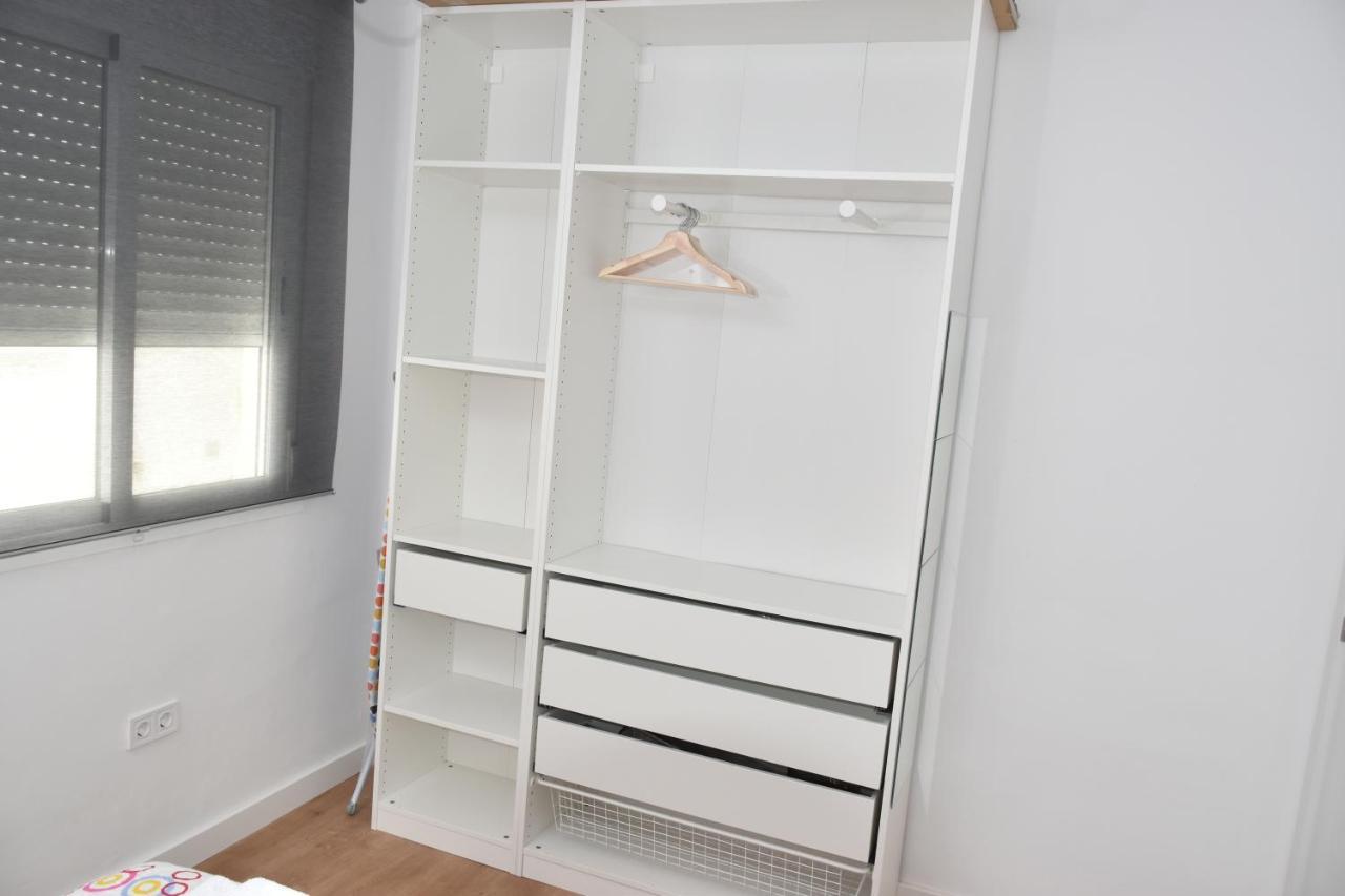 Spectacular Apartment 8 Pax/4 Rooms & Free Parking มาลากา ภายนอก รูปภาพ